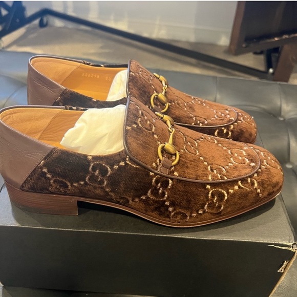 Gucci Men's Velvet Slip On Loafers. Brand new!
8 euro size and 9 US size - Picture 6 of 6